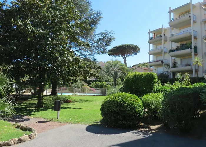 2 Pieces Climatise Avec Garage A - Fr-1-780-21 *